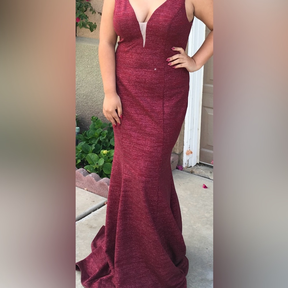 Elegant Burgundy Evening Gown